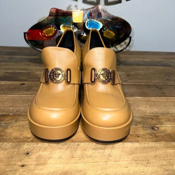 Versace Logo Leather Brown Platform Pumps Size 9.5 - Picture 1 of 7
